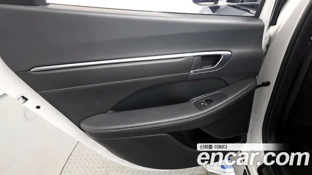 Hyundai Sonata 2022 — фото 15