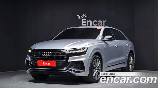 Audi Q8 2021 — фото 1