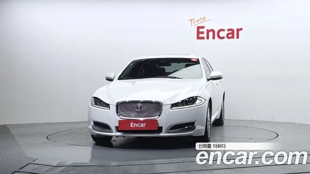 Jaguar XF 2015 — фото 3