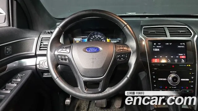 Ford Explorer 2019 — фото 11