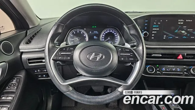 Hyundai Sonata 2021 — фото 19