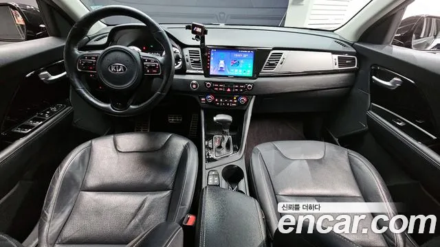 Kia Niro 2017 — фото 7