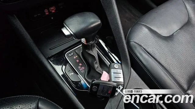 Kia Niro 2017 — фото 9