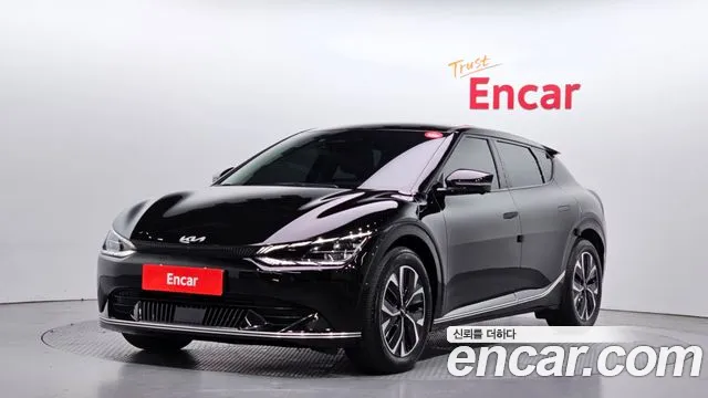 Kia EV6 2023 — фото 1