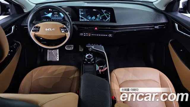 Kia EV6 2023 — фото 10