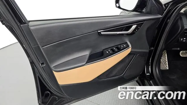 Kia EV6 2023 — фото 14