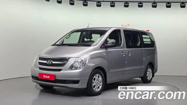 Hyundai Starex 2011 — фото 1