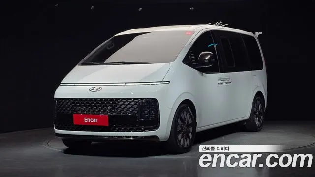 Hyundai Staria 2022 — фото 1