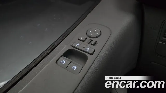 Hyundai Staria 2022 — фото 17