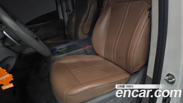 Hyundai Staria 2022 — фото 18