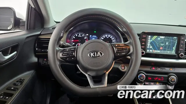 Kia Stonic 2019 — фото 14