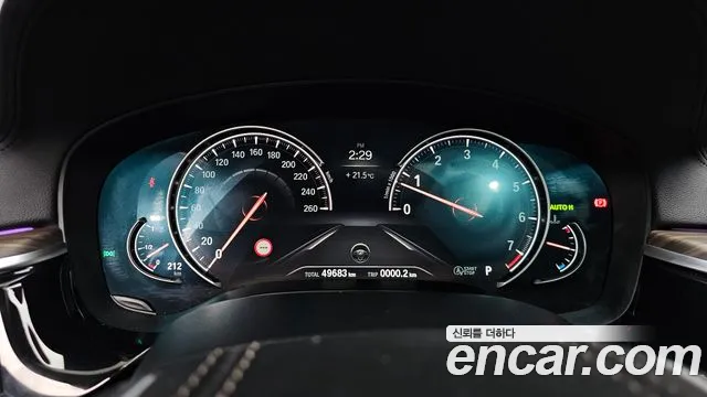 BMW 5-Series 2018 — фото 10