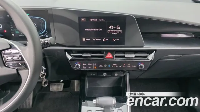Kia Niro 2025 — фото 15
