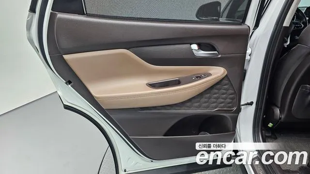 Hyundai Santafe 2020 — фото 15