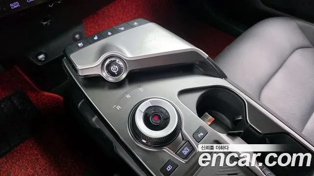 Kia EV6 2023 — фото 12
