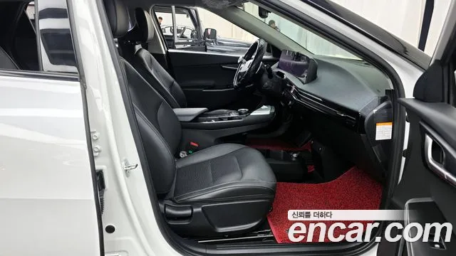 Kia EV6 2023 — фото 17