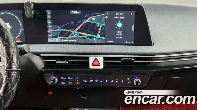 Kia EV6 2023 — фото 20