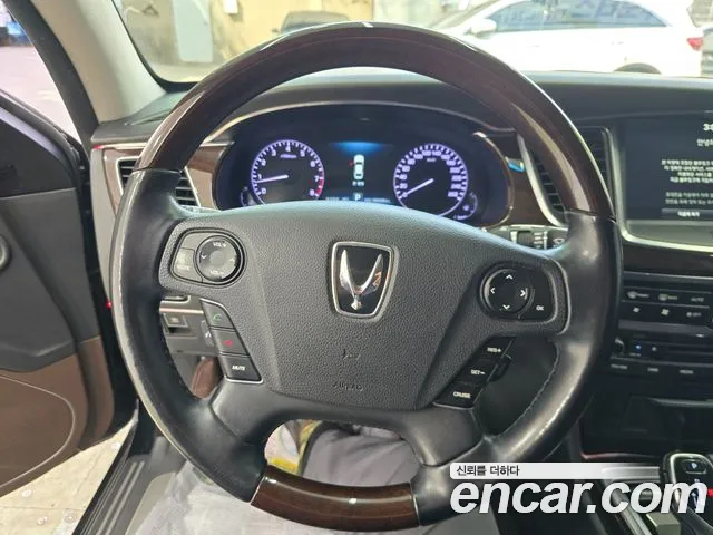 Hyundai Equus 2015 — фото 8