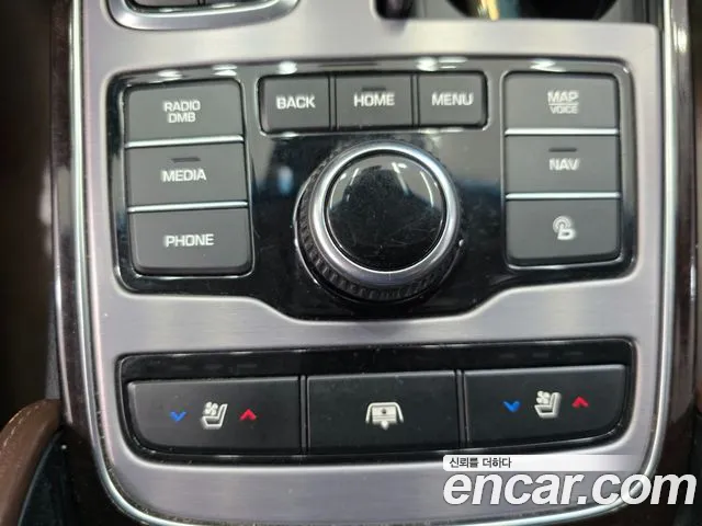 Hyundai Equus 2015 — фото 11