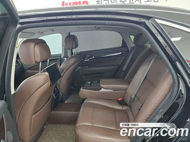 Hyundai Equus 2015 — фото 16