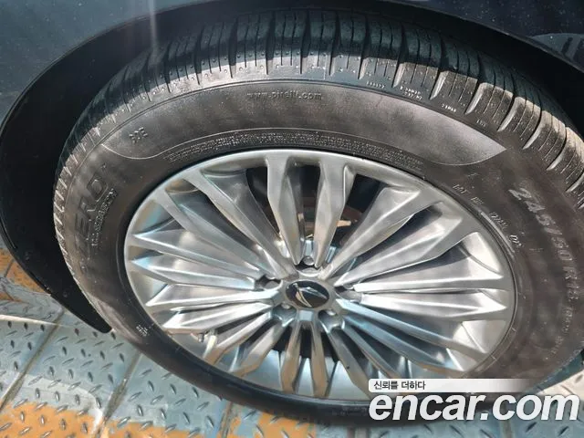 Hyundai Equus 2015 — фото 19