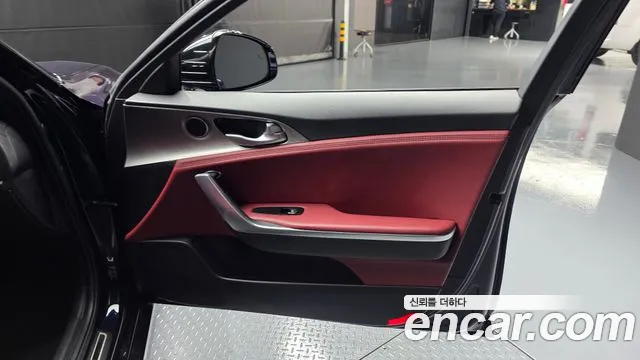 Kia Stinger 2020 — фото 14