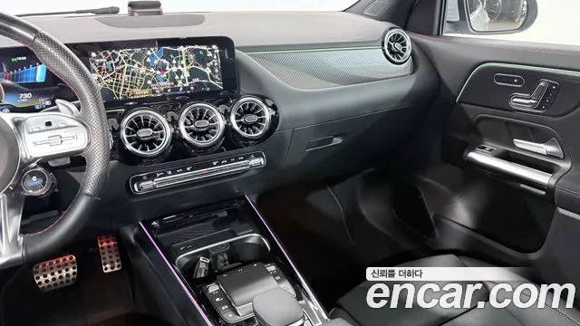 Mercedes-Benz GLA-Class 2023 — фото 13