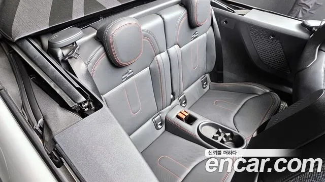 Mini Cooper Convertible 2026 — фото 16