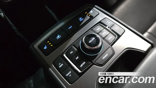 Hyundai Genesis 2016 — фото 20
