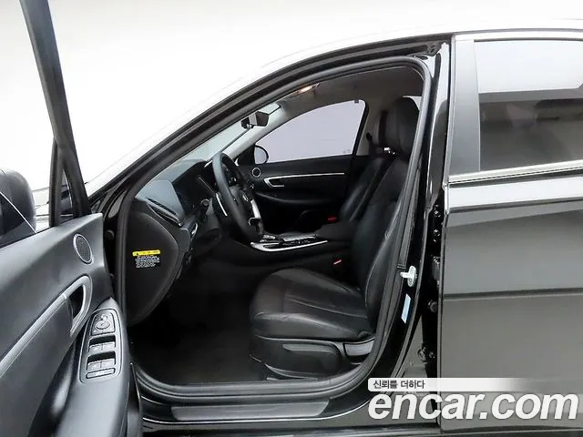 Hyundai Sonata 2020 — фото 13