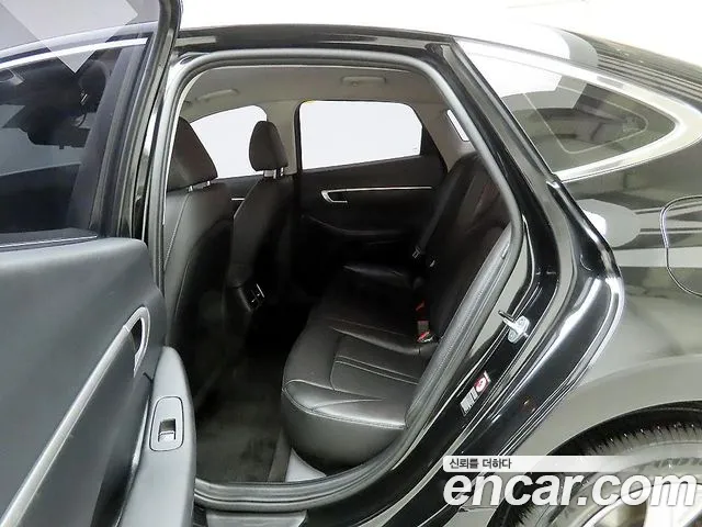 Hyundai Sonata 2020 — фото 14