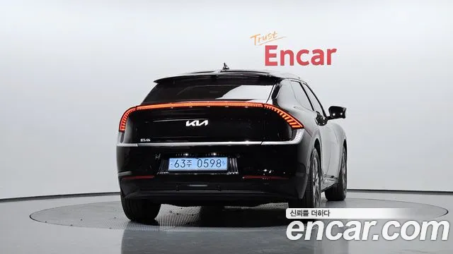 Kia EV6 2023 — фото 4