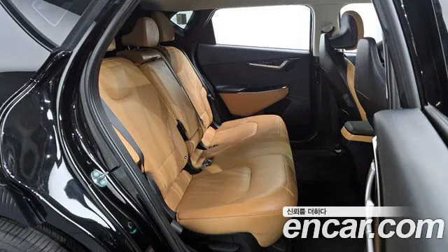 Kia EV6 2023 — фото 17