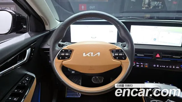 Kia EV6 2023 — фото 19
