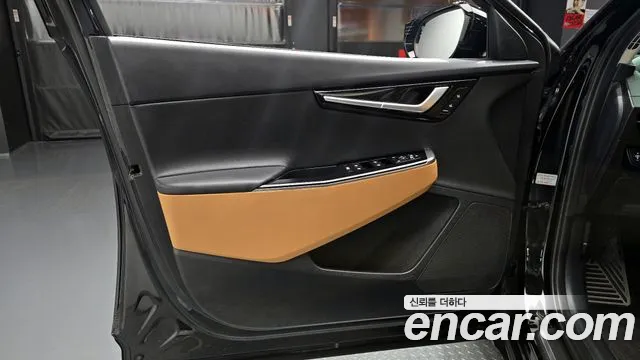 Kia EV6 2023 — фото 14