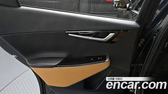 Kia EV6 2023 — фото 15