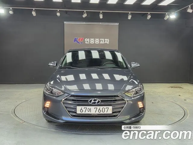 Hyundai AVANTE 2016 — фото 17