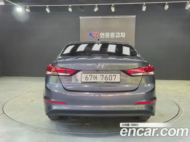 Hyundai AVANTE 2016 — фото 18