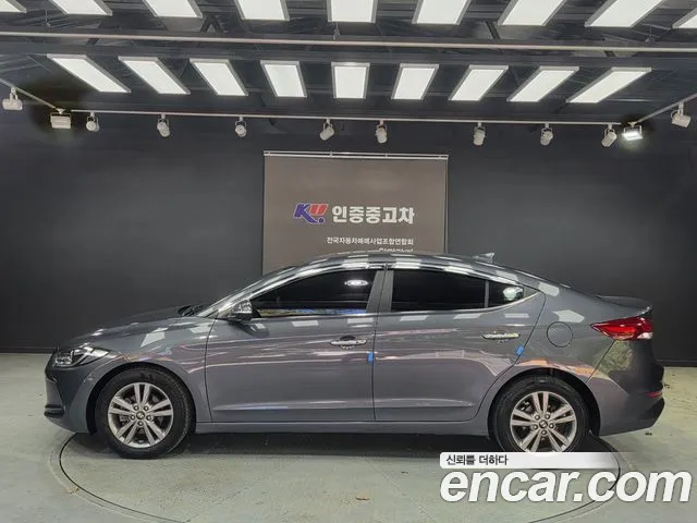 Hyundai AVANTE 2016 — фото 20