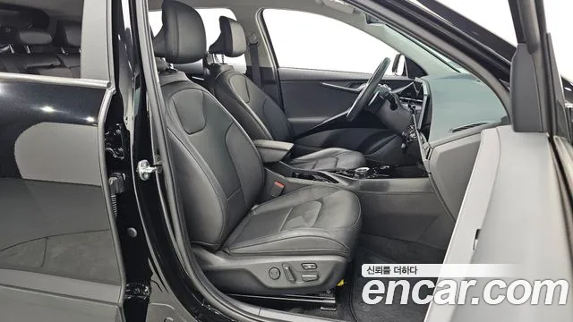 Kia Niro 2024 — фото 16