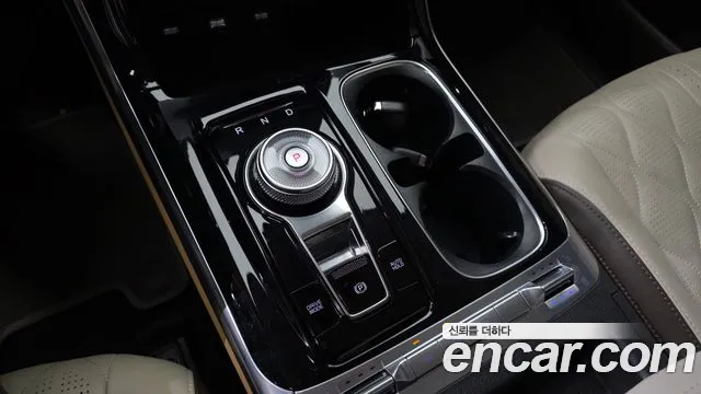 Kia Canival 2023 — фото 12