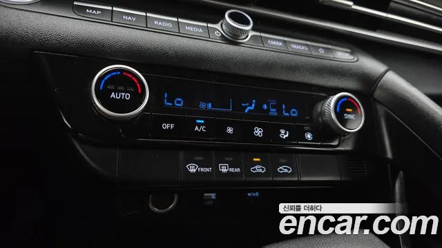 Hyundai AVANTE 2023 — фото 17