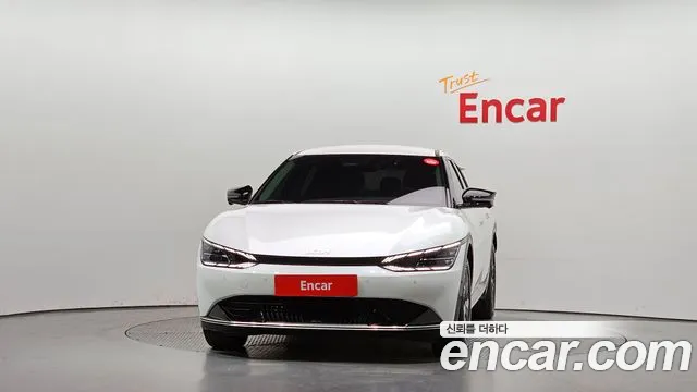 Kia EV6 2023 — фото 3