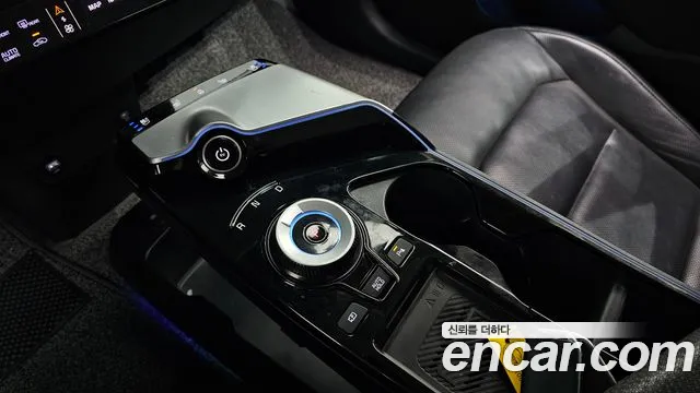 Kia EV6 2023 — фото 12