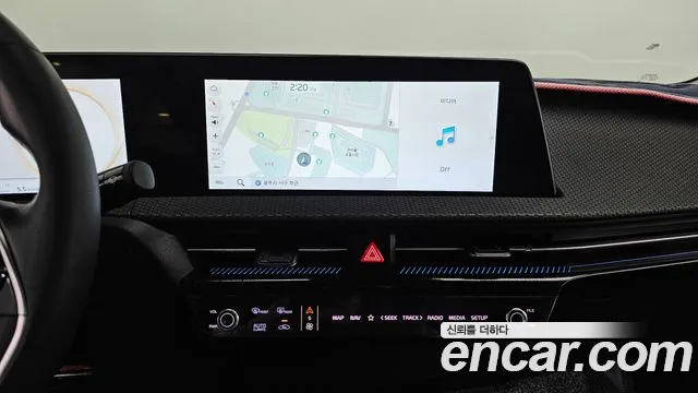 Kia EV6 2023 — фото 18