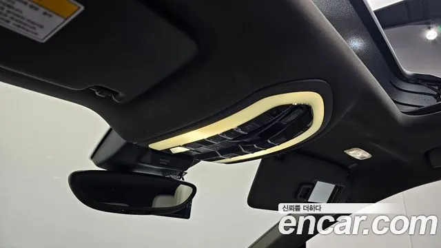 Porsche Macan 2018 — фото 17