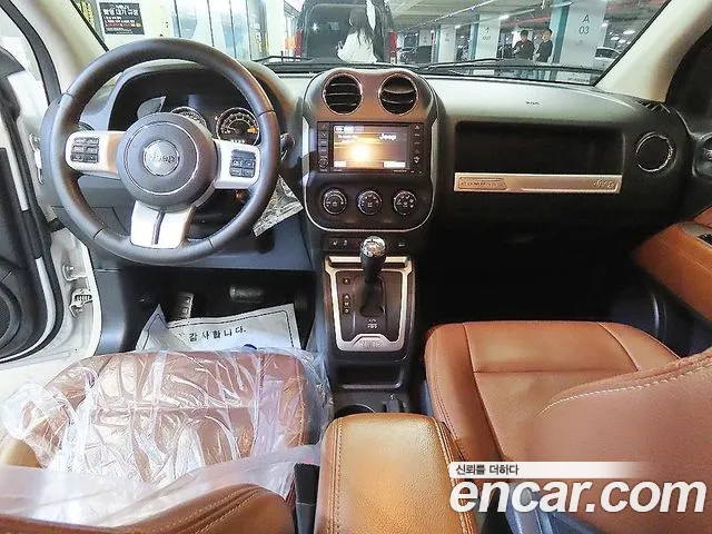 Jeep Compass 2016 — фото 10