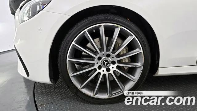 Mercedes-Benz E-Class 2021 — фото 5