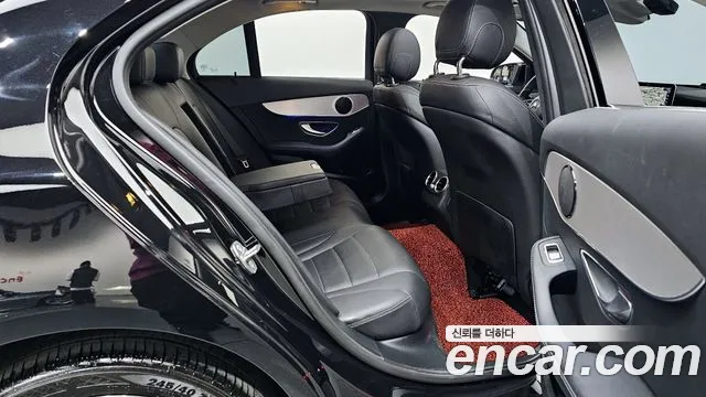 Mercedes-Benz C-Class 2020 — фото 11