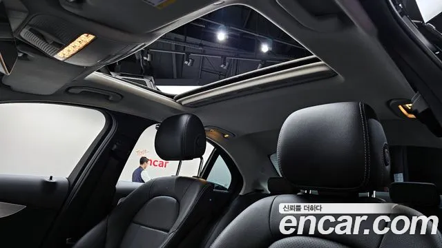 Mercedes-Benz C-Class 2020 — фото 18